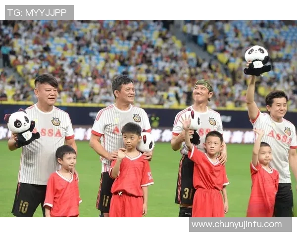 足球明星亲自设计小卡片展现个性魅力与球场风采 足球明星亲自设计小卡片展现个性魅力与球场风采