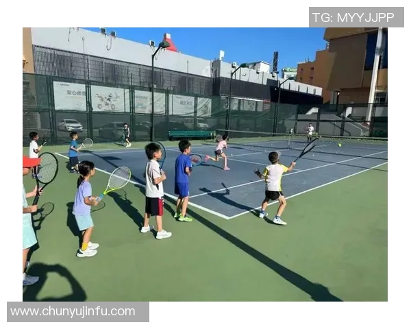 南京网球队比赛经验引发热议球迷对表现和策略展开激烈讨论